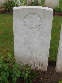 Etaples Military Cemetery - Cox, Claude Hubert